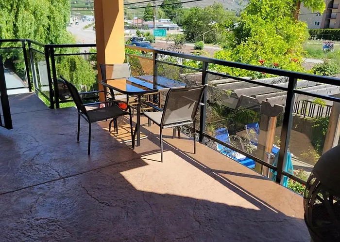 Sahara Suites