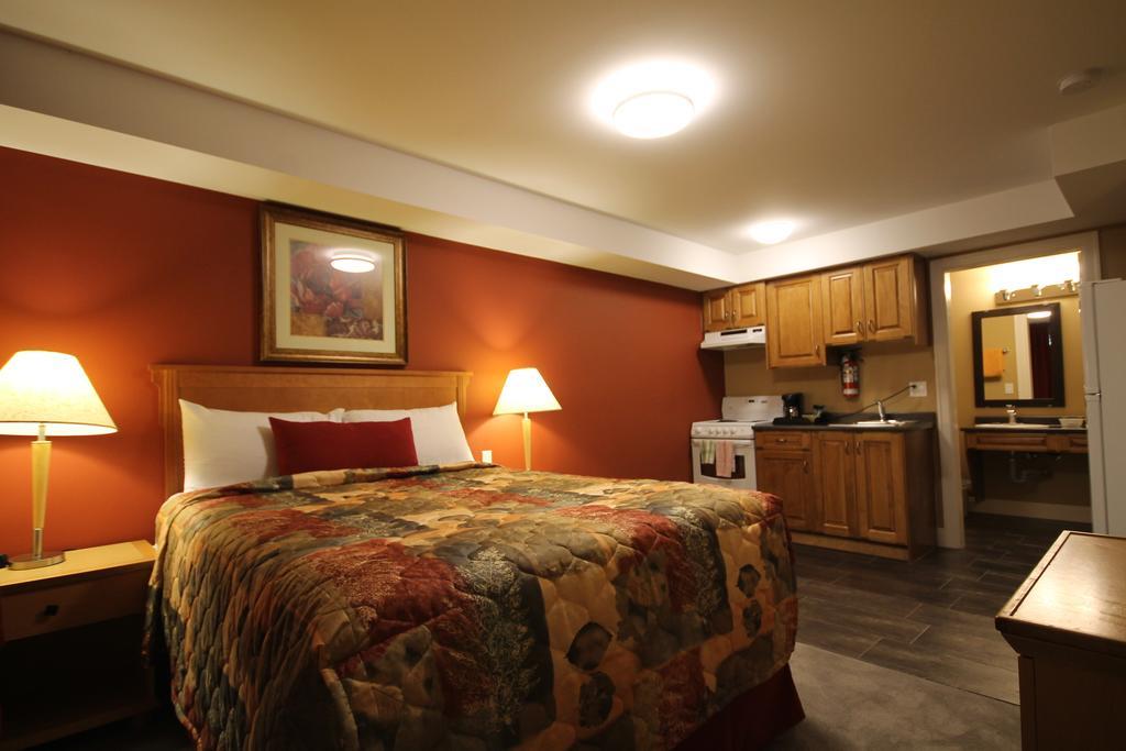 Sahara 3* Osoyoos